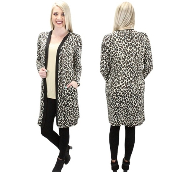 Leopard Long Length Cardigan with pockets - Picture 5 of 8